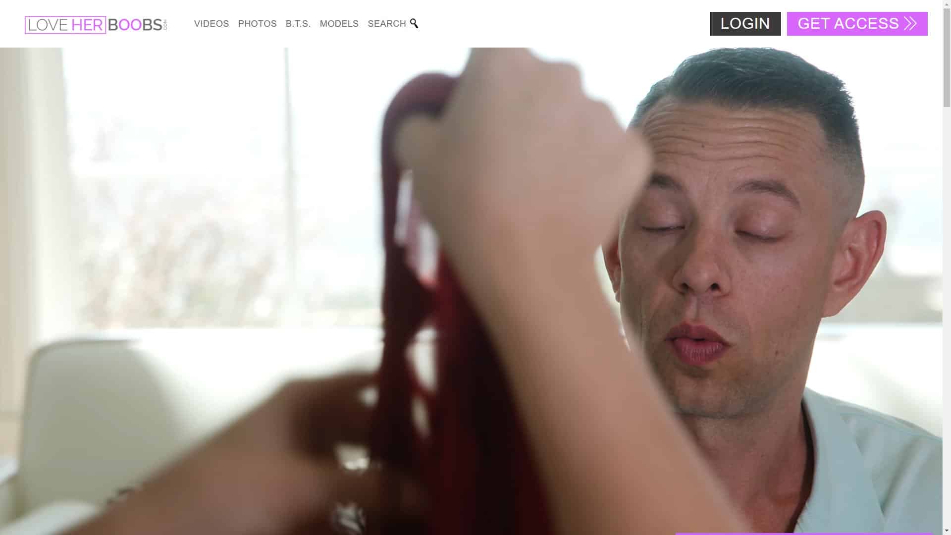 Screenshot of Love Her Boobs